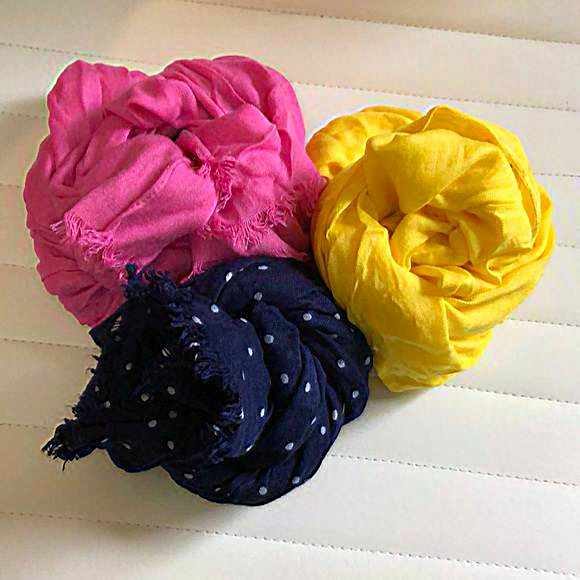 J. Crew Factory Accessories - ⭐️Free w/ purchase!⭐️ J. Crew Factory -‎ 3 Spring Scarves